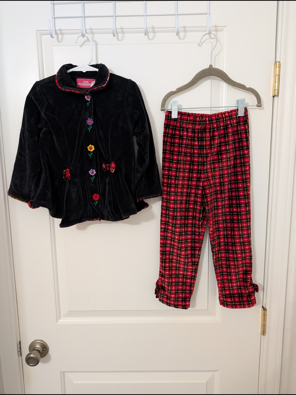 Vintage Kids Headquarters Black Velvet Floral And Plaid Matching Set Size 4T
